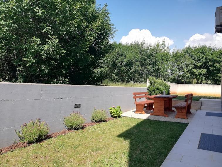 Apartments Oleander Lovrecica-Residence With Pool Exterior foto